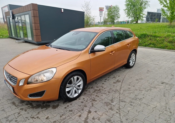 Volvo V60 cena 29000 przebieg: 265000, rok produkcji 2011 z Iłowa małe 277